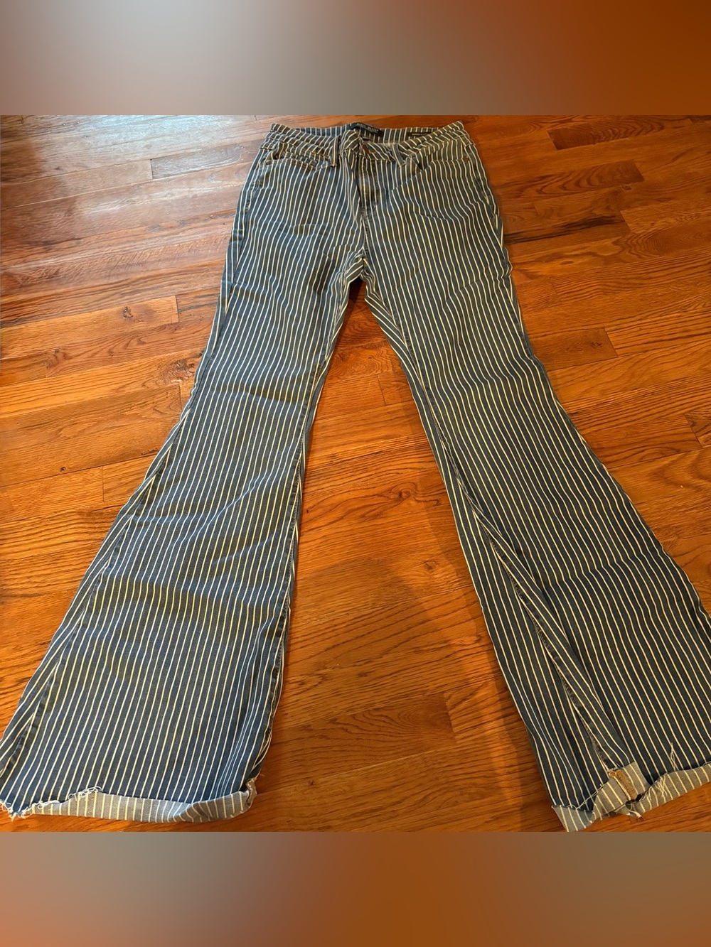 Judy Blue Super Flare Stripped Jeans, Size 15/31, EUC